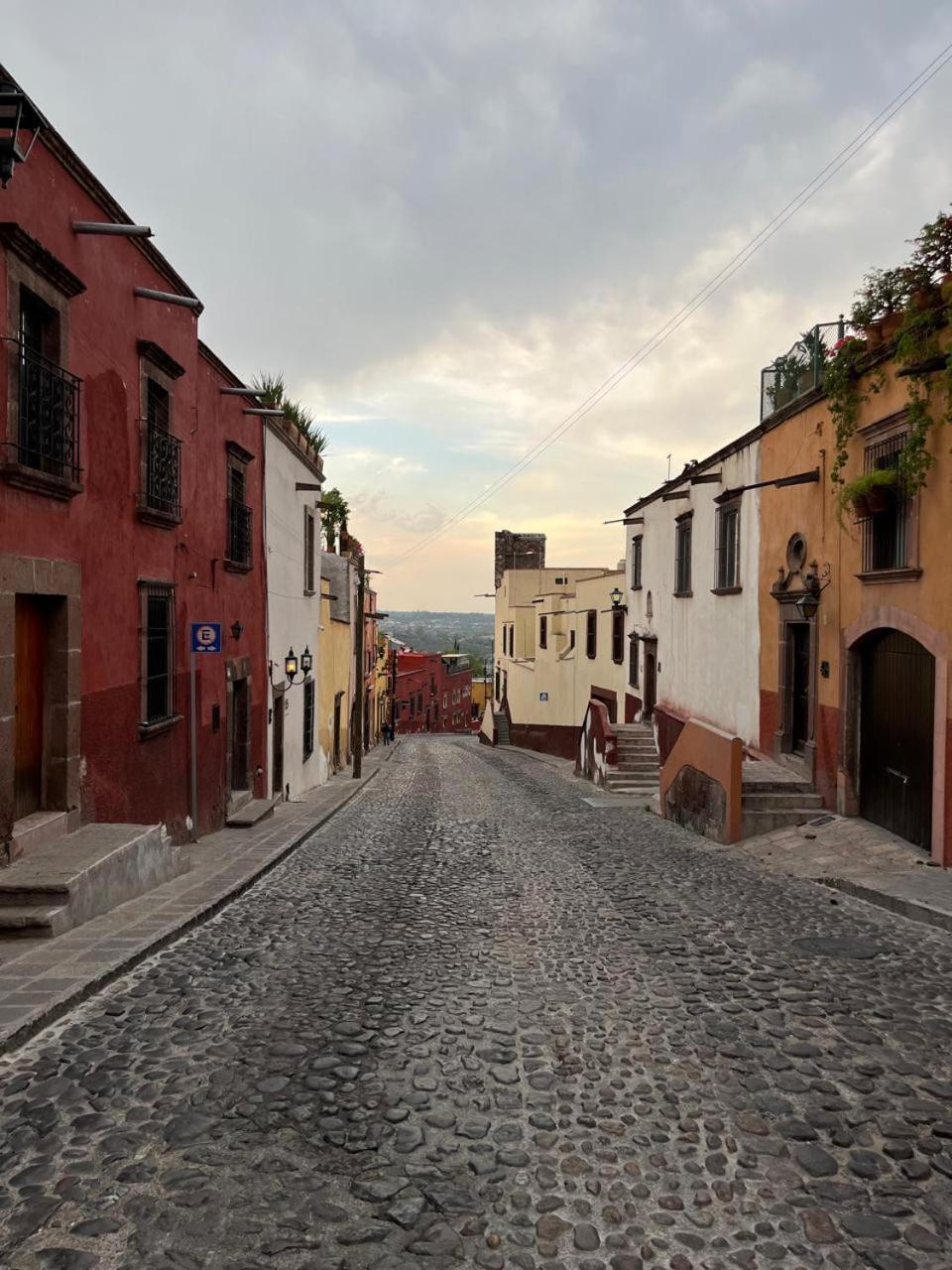 Cousy Condo In The Historic Center Of San Miguel De Allende, Incredible View, Pool, Bbq, 3 Blocks From The Main Parish סאן מיגל דה אלנדה מראה חיצוני תמונה